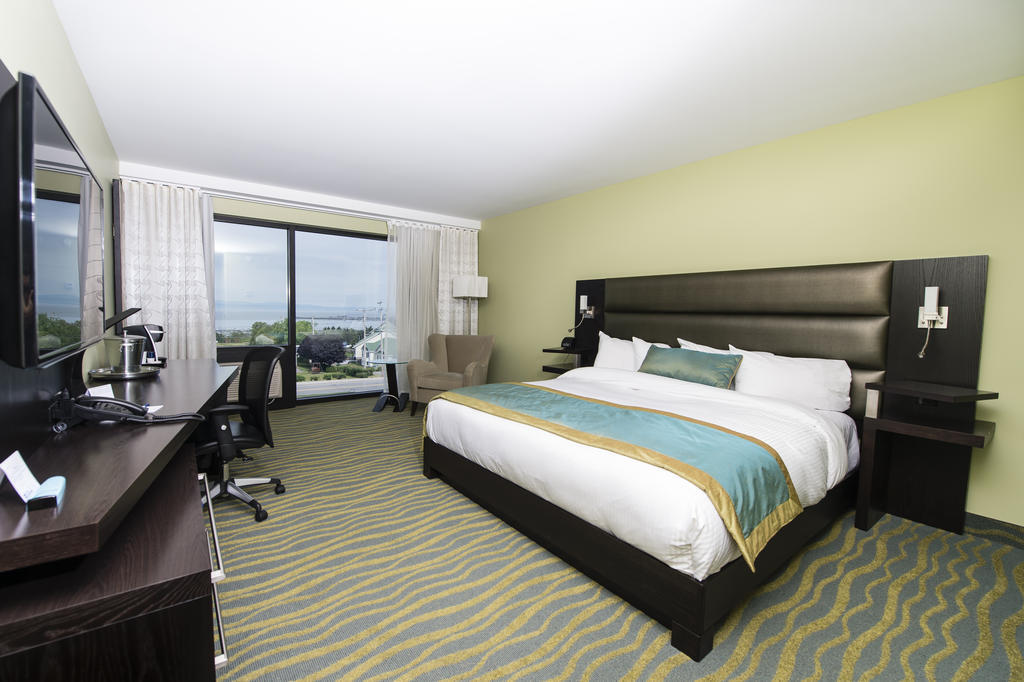 King Room with River View - Non smoking